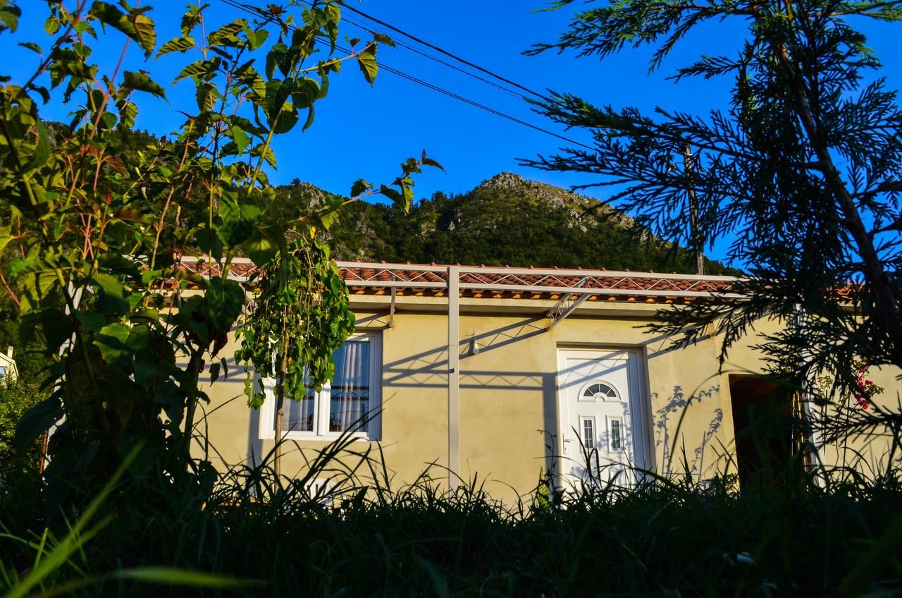 Дома для отпуска Sunlight Cottage Maya Вирпазар